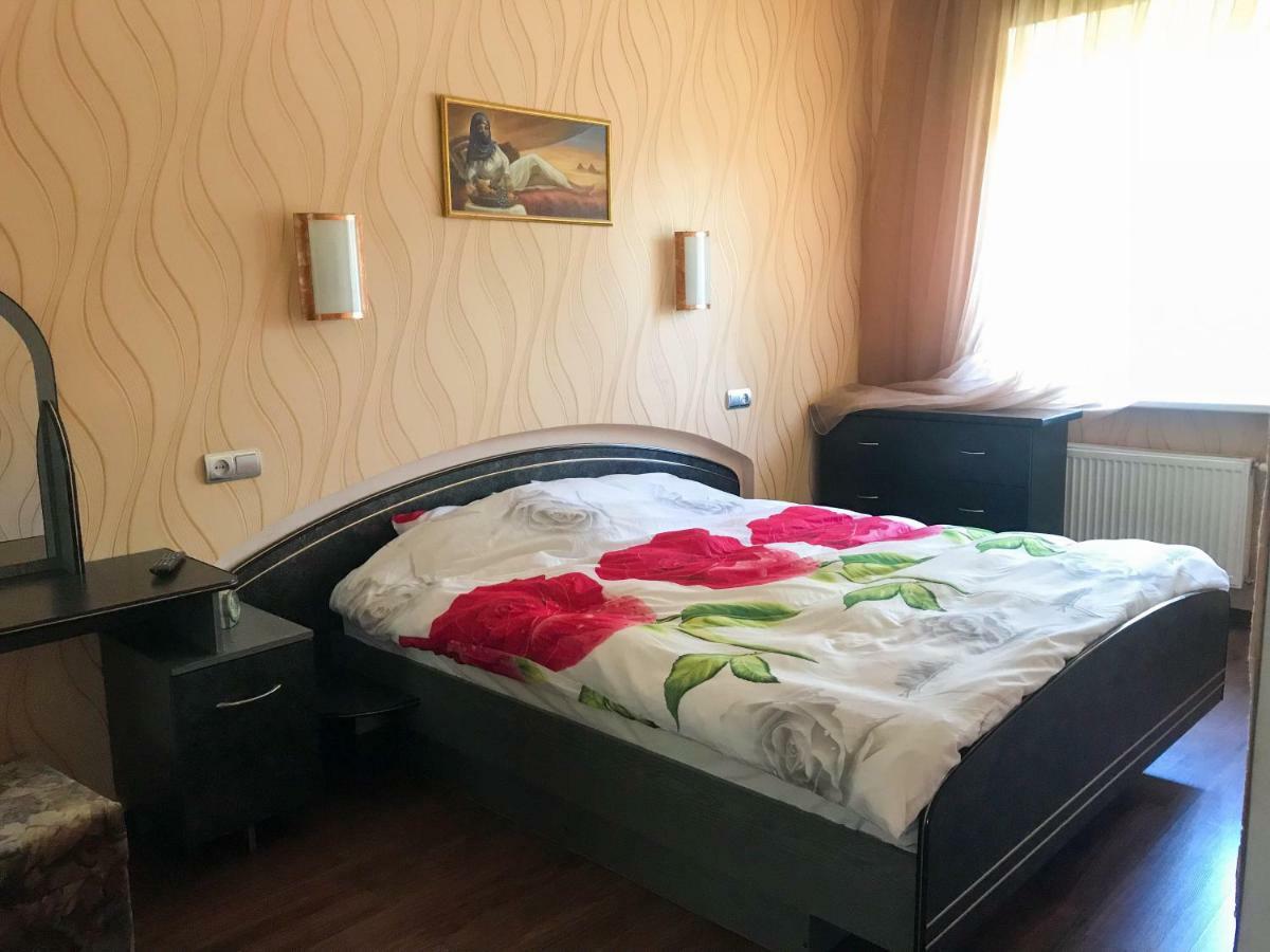 Krumu apartment 100m2 Liepaja Bagian luar foto